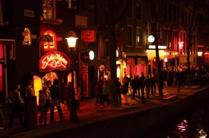 amsterdam-2551_640