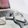 むずむず脚症候群は病院の何科？どんな検査や薬を使う？